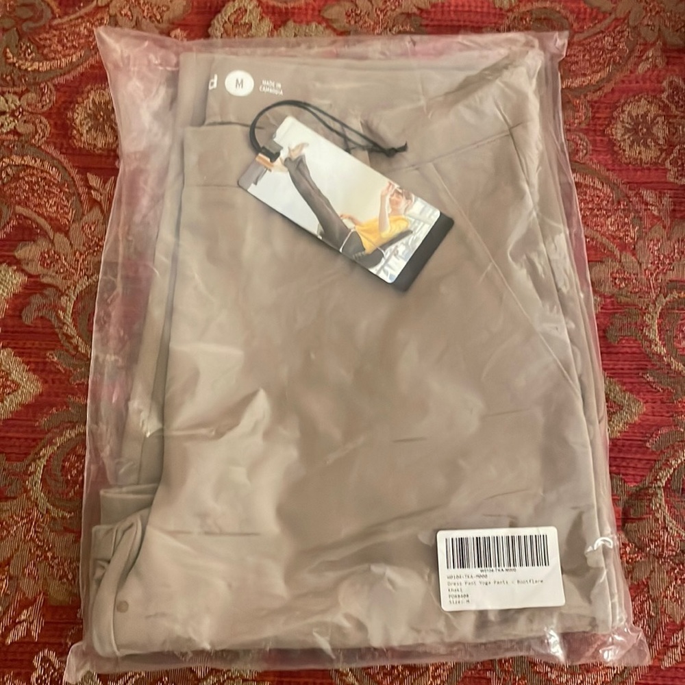 Betabrand Dress Yoga Pant Bootflare Kahki size M Medium New in Bag